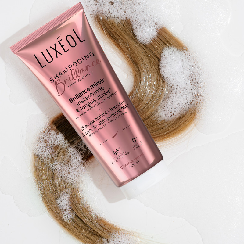 Shampoing Brillance miroir instantanée et longue durée* - cheveux ternes Shampoing Brillance miroir instantanée et longue durée* - cheveux ternes