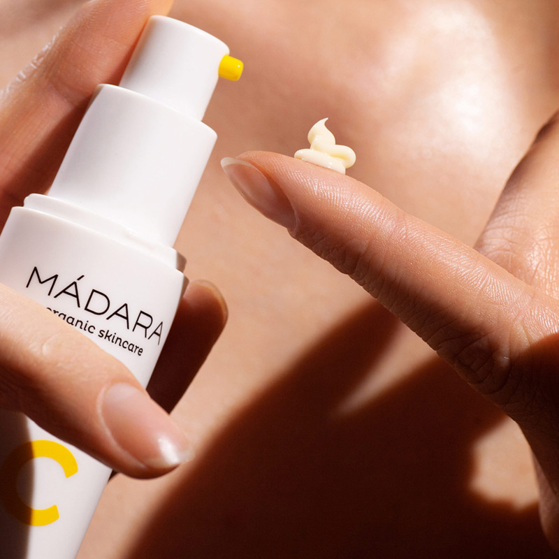 VITAMIN C Crème Régénérante Illuminatrice – Éclat et hydratation intense VITAMIN C Crème Régénérante Illuminatrice – Éclat et hydratation intense
