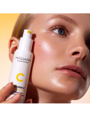 VITAMIN C Crème Régénérante Illuminatrice – Éclat et hydratation intense VITAMIN C Crème Régénérante Illuminatrice – Éclat et hydratation intense