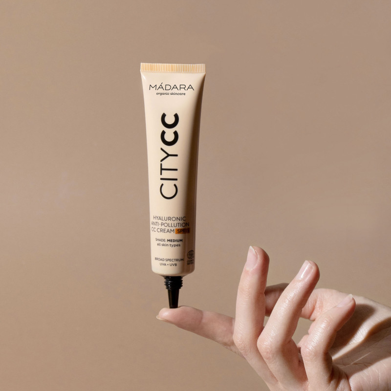 CITY CC Crème Anti-Pollution SPF15 – Perfection et protection CITY CC Crème Anti-Pollution SPF15 – Perfection et protection